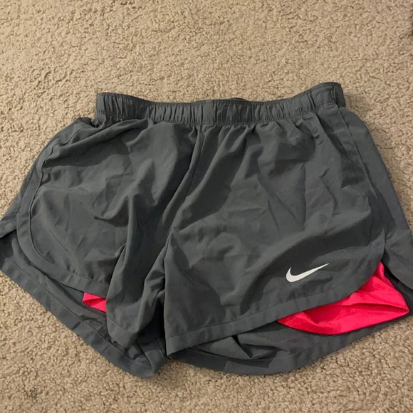 Nike shorts with pink spandex built in - Picture 1 of 1